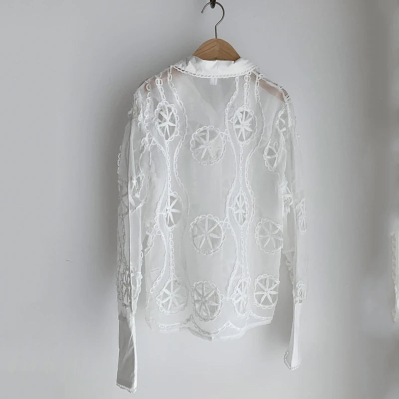 Spring Long Sleeve White Blouse Women Autumn Sexy Hollow Floral Embroidery Shirt Tops Vintage Loose Casual Blouses Blusas 13369