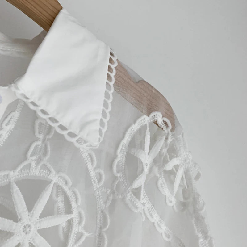 Spring Long Sleeve White Blouse Women Autumn Sexy Hollow Floral Embroidery Shirt Tops Vintage Loose Casual Blouses Blusas 13369