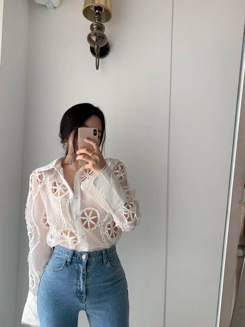 Spring Long Sleeve White Blouse Women Autumn Sexy Hollow Floral Embroidery Shirt Tops Vintage Loose Casual Blouses Blusas 13369