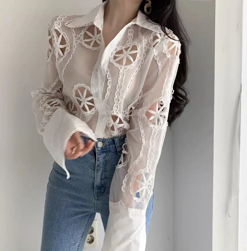 Spring Long Sleeve White Blouse Women Autumn Sexy Hollow Floral Embroidery Shirt Tops Vintage Loose Casual Blouses Blusas 13369