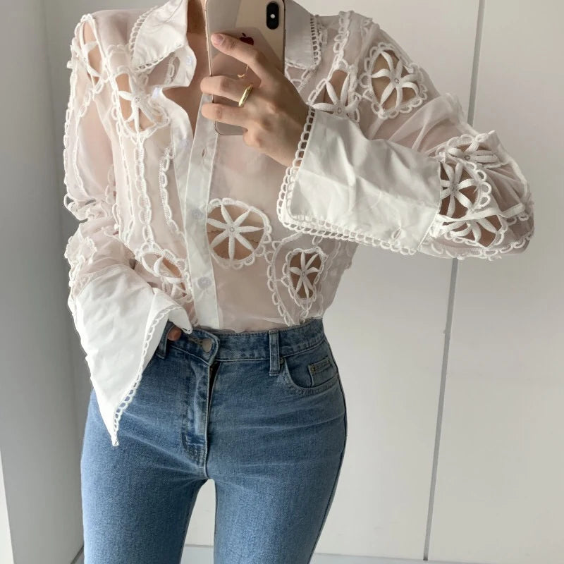 Spring Long Sleeve White Blouse Women Autumn Sexy Hollow Floral Embroidery Shirt Tops Vintage Loose Casual Blouses Blusas 13369