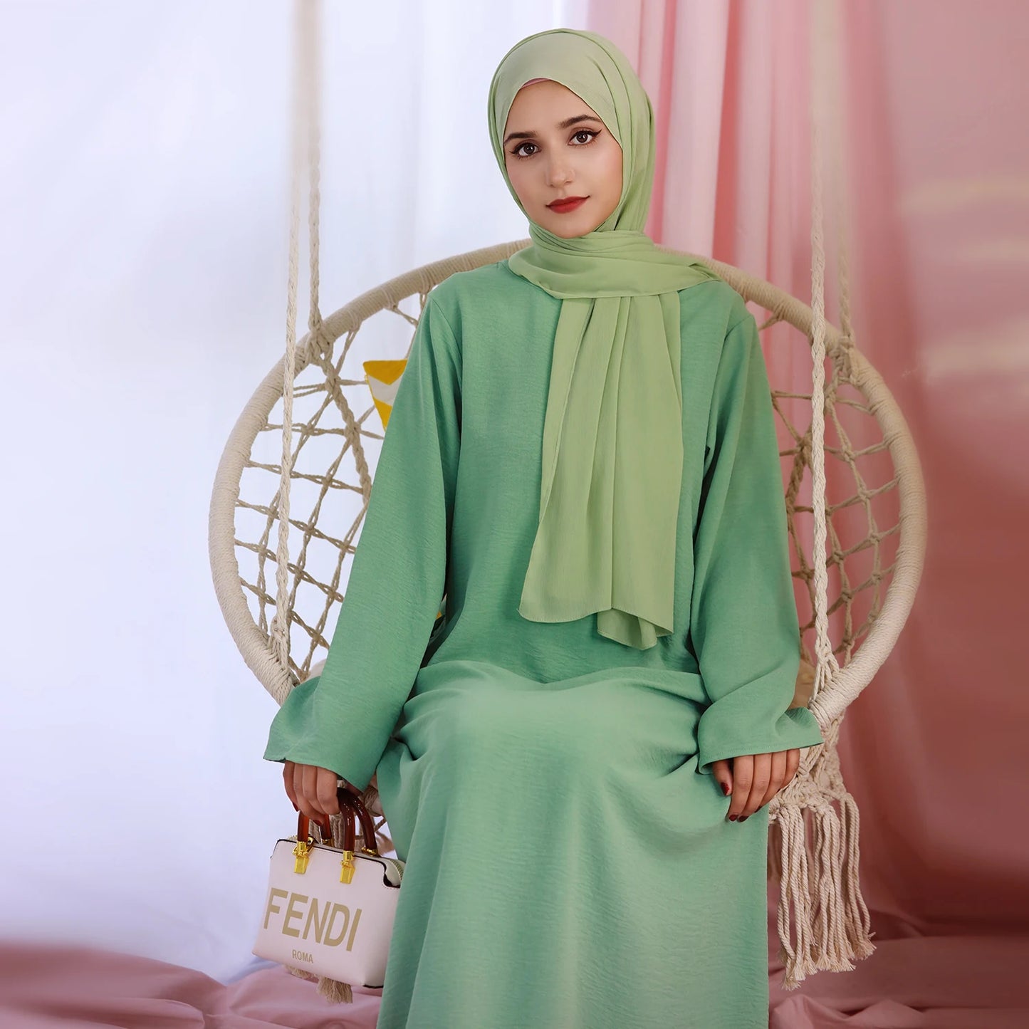 2025 Fashion Simple Muslim Dress Solid Abaya Arab Turkey Dubai Kaftan Modest Long Sleeve Maxi Dress Islamic Clothing LR593