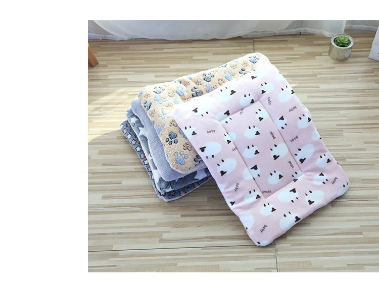 Double-sided Pet Mat Mats Short Plush Pet Sleeping Bed for Cats Small Dogs Cute Pet Pad Blanket Warm Kitten Cushion Cat Sofa Bed