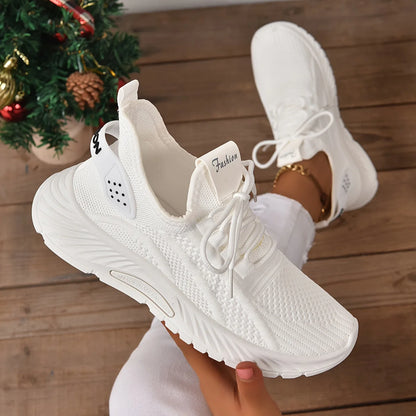 Ladies knitted sports shoes lightweight lace-up low-cut running and tennis sports shoes breathable holiday fitness sports shoes.