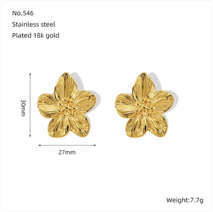 Gold Petal Stud Earrings – Elegant Minimalist Ear Accessory