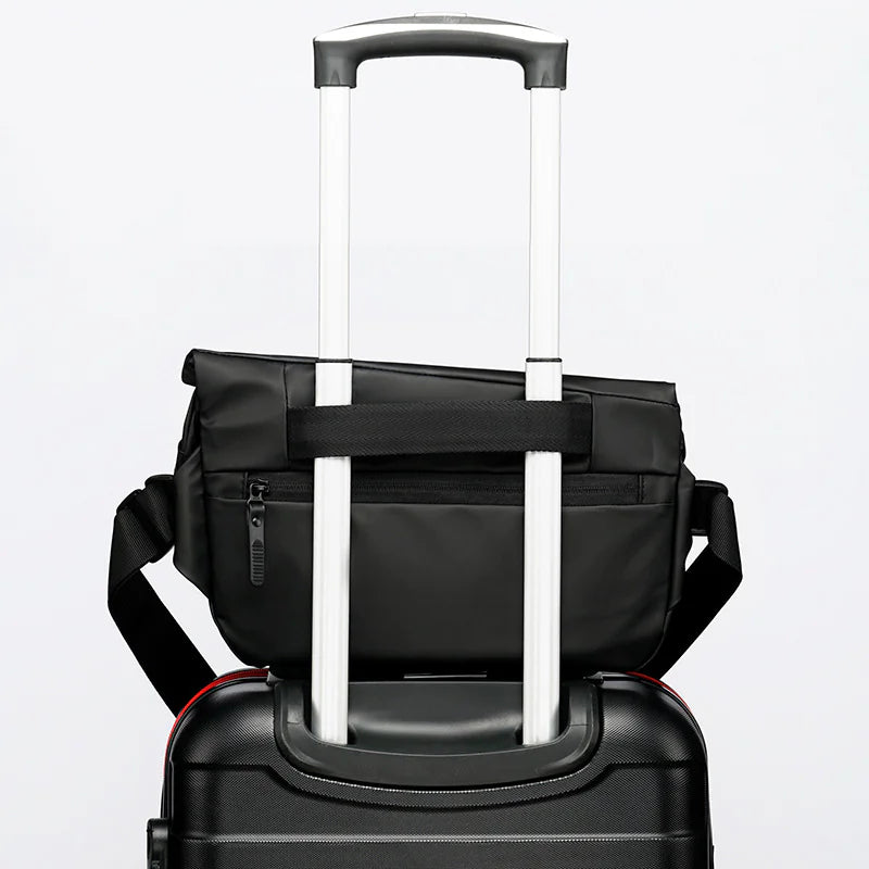Crossbody Bag with Magnetic Buckle